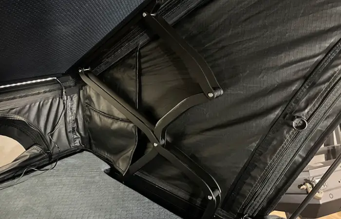 Triangle Hydraulic Setup hard shell roof top tent